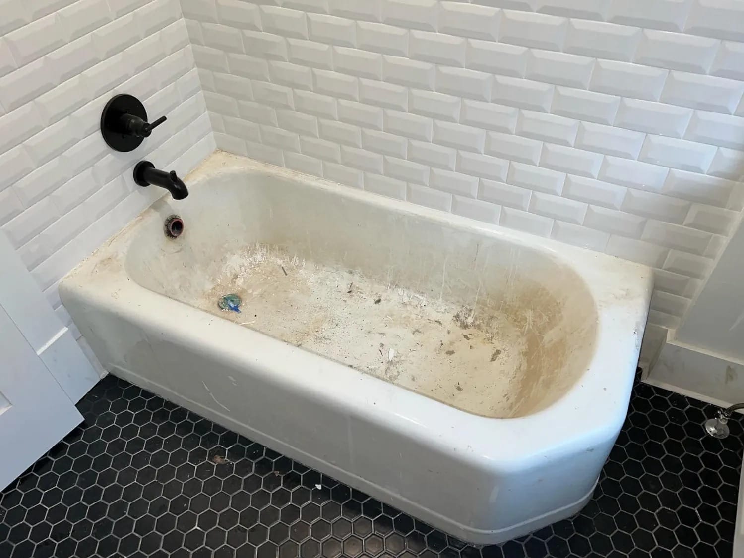 Bathtub before refinishing